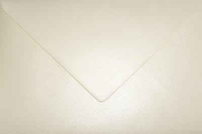 Metallic (parelmoer) ecru enveloppen A5 - 162 x 229 mm - C5 - 20 stuks - NK natgelijmde - 120 gram - Aster Metallic - Netuno