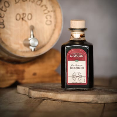 Balsamico Condiment 8 IGP - Condimento Balsamico Di Modena 8 IGP - 250 ML - Veelzijdige smaakmaker voor koud & warm gebruik met een krachtig en evenwichtig smaakpalet.