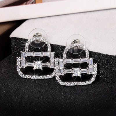 Parel Tas Oorbellen Licht Luxe Diamant Ontwerp Oorbellen Vrouwelijke Temperament Ins Beroemdheid Elegante Veelzijdige Oorbellen gray