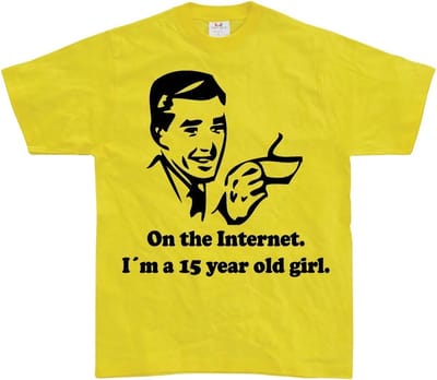 Hybris 15-jarig meisje On The Internet Yellow