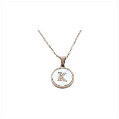 Aramat Jewels | Halskettingen | Letterketting Witte Schelp Paarlemoer – Rosékleurig Staal 45cm 16mm | K | |1,5mm | Staal | Volwassenen | Verkleurd niet