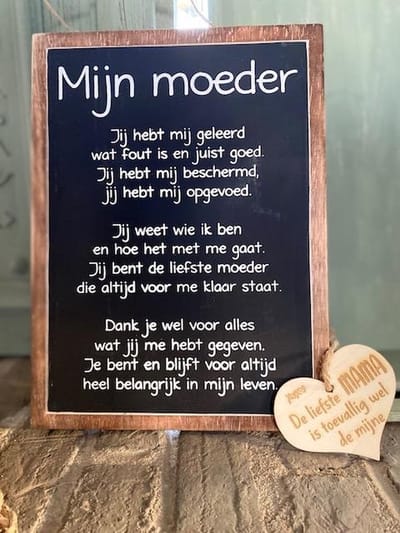 Creaties van Hier - Tekstbord mijn moeder (black) inclusief houten hartje mama - 30x22cm - natural - mooie tekst - moederdag cadeautje - verjaardag - cadeau - landelijk stoer en sfeervol