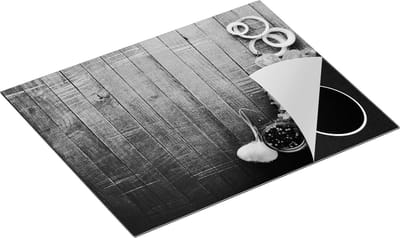Chefcare Inductie Beschermer Hamburger op Bruine Houten Planken - Zwart Wit - 65x50 cm - Afdekplaat Inductie - Kookplaat Beschermer - Inductie Mat