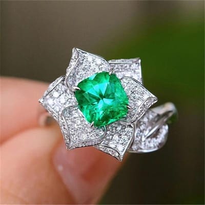 POMOiii Nieuwe Prachtige Eenvoudige Bloemvorm Groene Opening Ringen Voor Vrouwen Valentijnsdag Zirkoon Fijn Temperament Sieraden Cadeau Adjustable Opening
