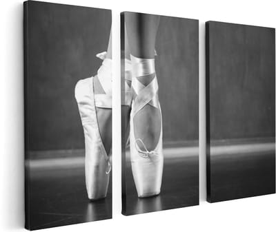 Artaza Canvas Schilderij Drieluik Ballet Schoenen van een Ballerina - Zwart Wit - 120x80 - Foto Op Canvas - Canvas Print