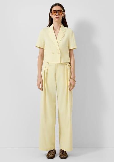 Vrouwelijke plisséwijde broek in twill met riem QS