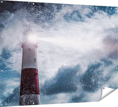 Gards Tuinposter Vuurtoren tijdens de Regen Storm - 160x120 cm - Tuindoek - Tuindecoratie - Wanddecoratie buiten - Tuinschilderij
