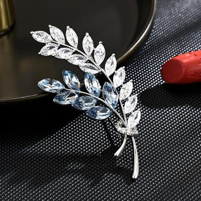 Dames Modieuze En Elegante Simulatie Parel Tarweaar Broche Met Micro Ingezette Zirkoon Luxe Accessoires Kleding Broche white