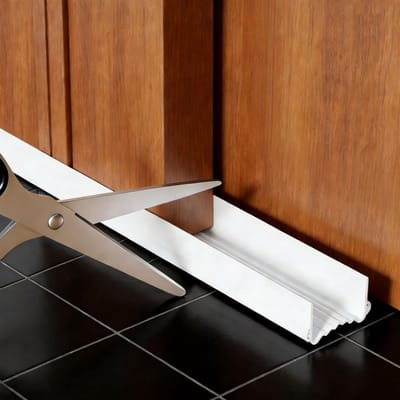 Zelfklevende Deurdichting, 96 cm, Geluiddicht, Voor Deuren van 3.5 - 5.5 cm Dikte, Tochtstrip, Aanpasbaar en Eenvoudig te Installeren