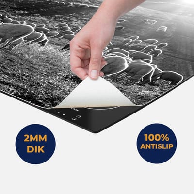 Chefcare Inductie Beschermer Schapen in de Heuvels bij Zonsondergang - Zwart Wit - 60x50 cm - Afdekplaat Inductie - Kookplaat Beschermer - Inductie Mat