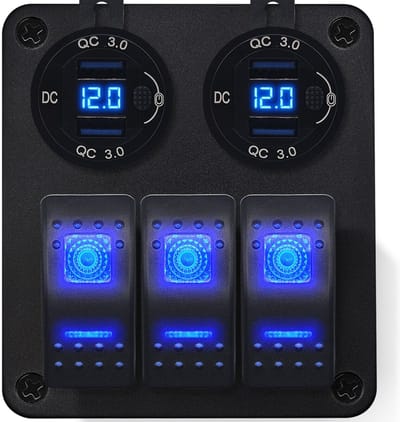 ProRide Schakelpaneel 12V voor Auto/Boot - USB Stopcontact 4 Poorten met Schakelaar/Voltmeter - QC3.0 - DS2120B - 3 schakelaars - Blauw