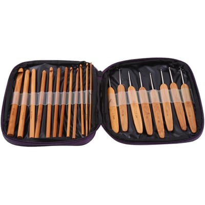 Bamboe haaknaalden, breinaalden, brei- en weefgereedschap, handwerkgaren, naai- en breigereedschap met etui. brown