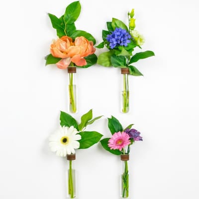 Reageerbuisjes voor Bloemen Met Cognackkleurig Leer en Muurmagneet - Set Van 4 - Bloemenvaas, Magnetische Vaas, Reageerbuisjes Met Standaard