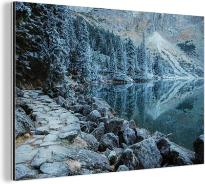Aluminium schilderij 180x120 cm - Wanddecoratie metaal - Het besneeuwde landschap van het Nationaal park Tatra in Polen - Metalen muurdecoratie woonkamer - Decoratie industrieel - Foto op dibond - Industriële accessoires slaapkamer