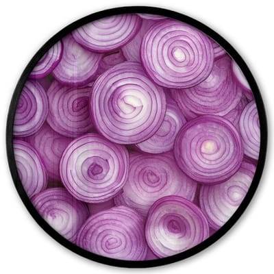 Poster in lijst Rond - Fotolijst 40x40 cm - Posters - Paars - Uien - Close up - Ronde posterlijst zwart - Decoratie - Wanddecoratie woonkamer - Muurdecoratie slaapkamer