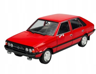 Welly FSO Polonez 1500 MR'78 Rood metalen modelauto 1:24