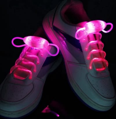 *** Veters met LED verlichting - Lichtgevende veters - 70CM - Coole Hippe veters - op batterijen- Sprankelend trendy - van Heble® ***