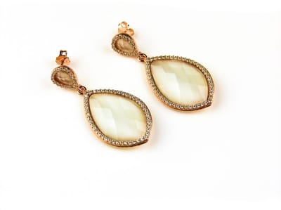 model Markies oorringen in zilver roze verguld parelmoer steen en cubic zirconia
