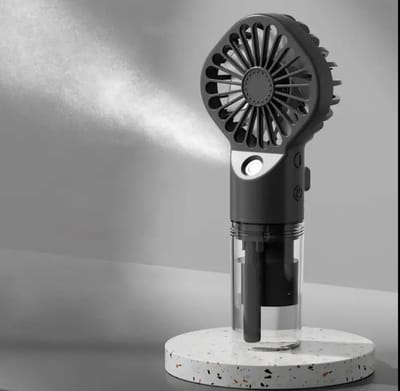 FLIPFLOP CLUB Mistventilator - Maakt huid vochtig en verkoelt - Ventilator met sproeifunctie - Stille handventilator met sproeier - Draagbaar - Airco Verkoeling - USB Ventilator - Draadloos - Mini Fan - Zomer - Waaier festival - Mist - Spray - Water