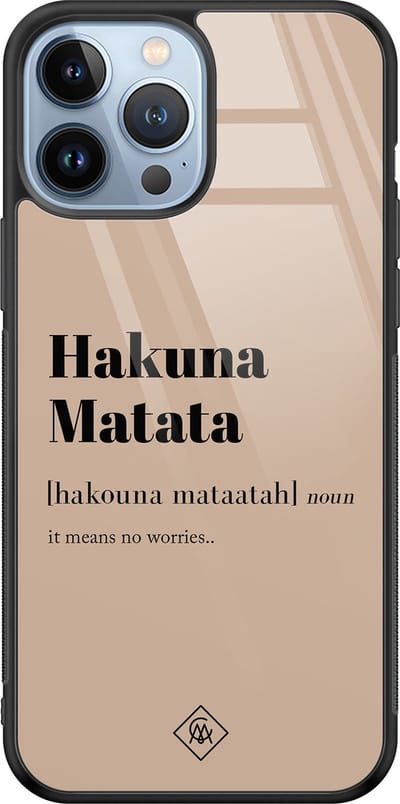 Casimoda® hoesje - Geschikt voor iPhone 13 Pro Max - Hakuna Matata - Luxe Hard Case Zwart - Backcover telefoonhoesje - Bruin/beige