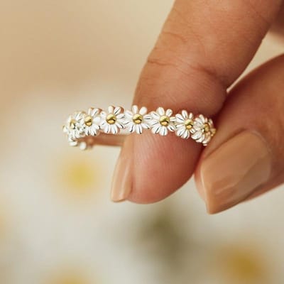 Bague Marguerite en Cuivre Charme Personnalité Style Simple Bague Cadeau Fête d'Anniversaire pour Femmes Bijoux Exquis 9 brown