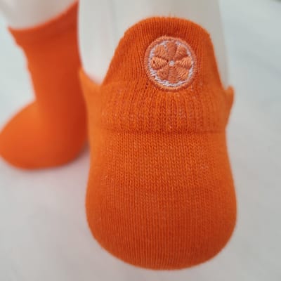 Verjaardag cadeau - Sinaasappel sokken - sneaker sokken - vrolijke sokken - valentijn cadeau - lage sokken - grappige sokken - leuke dames en heren sokken - moederdag - vaderdag - Sokken waar je vrolijk van wordt - Maat 37-44