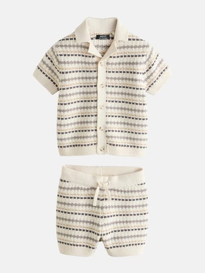 Next - Jongens - Set van gebreid poloshirt met textuur en reverskraag en short - Crème