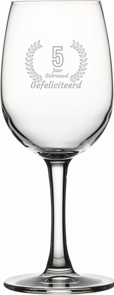 Gegraveerde witte wijnglas 26cl Gefeliciteerd 5 jaar getrouwd