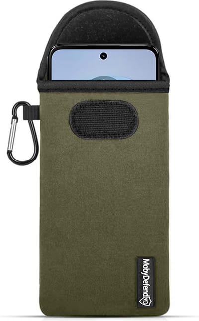MobyDefend Hoesje - Geschikt voor Motorola Moto G34 - Neopreen Pouch Met Karabijnhaak - Insteek - Riemlus - Groen
