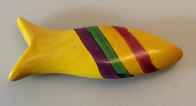 Nog meer sfeer in uw woonomgeving met deze prachtig handgemaakte regenboog vis! Een bijzondere vis gemaakt van speksteen, een zachte natuursteen. Vind een gezellig plekje in je huis, serre/tuinkamer of in de werkkamer. Voor uzelf of Bestel Een Cadeau