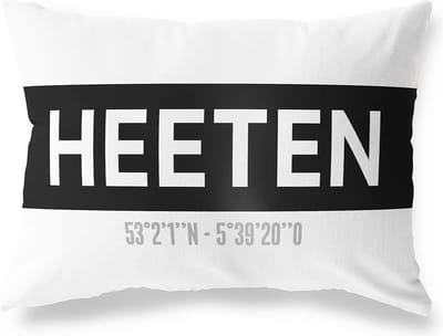 Tuinkussen HEETEN - OVERIJSSEL met coördinaten - Buitenkussen - Bootkussen - Weerbestendig - Jouw Plaats - Studio216 - Modern - Zwart-Wit - 50x30cm