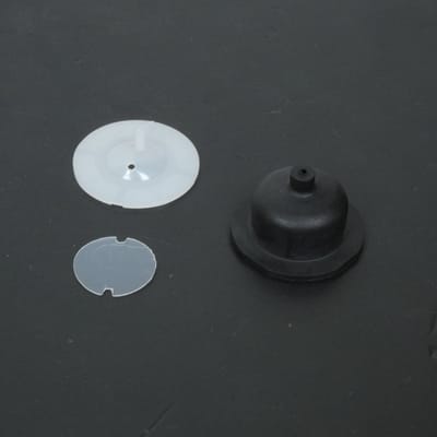 Bouchon de réservoir origine pour Scooter Suzuki 80 Cs 1982 à 1983 44600-30832 / réservoir huile Neuf