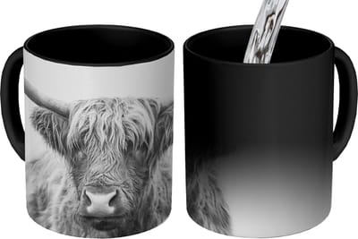 Magische Mok - Foto op Warmte Mokken - Koffiemok - Schotse hooglander - Dieren - Hoorns - Zwart wit - Magic Mok - Beker - 350 ML - Theemok