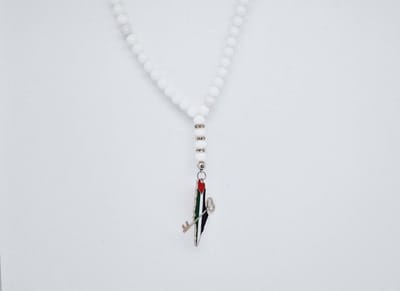 Handgemaakte Natuurstenen Autohanger "Witte agaat"- Met metalen hanger "Sleutel Palestina" - 8 mm diameter van de korrel- Mooie accessoire en decoratie voor de auto