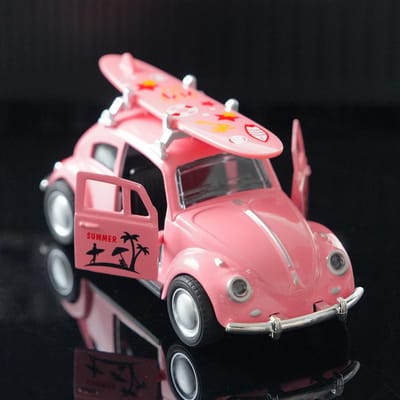 Vintage 1:32 Roze Kever Diecast Auto Met Surfplank, Retro Pull-Back Model Speelgoed, Openende Deuren Verzamelaar Voor Kinderen & Auto Fans white