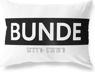 Tuinkussen BUNDE - LIMBURG met coördinaten - Buitenkussen - Bootkussen - Weerbestendig - Jouw Plaats - Studio216 - Modern - Zwart-Wit - 50x30cm