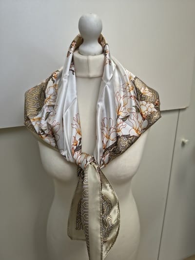 Vierkante dames sjaal Margot-gebloemd motief-beige wit oranje bruin groen-90x90