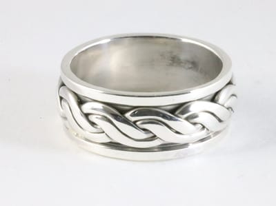 Zware zilveren ring met kabelpatroon - maat 17