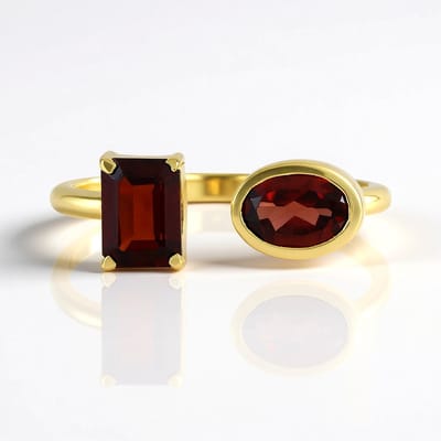 Cavill - Luxe Zilveren Ring - 18K Goud Verguld - Mozambique Granaat 1,91 ct - Achthoek & Ovaal Geslepen - Elegante Rode Edelsteen Damesring