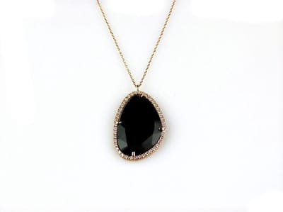 model Druppel gezet ketting in zilver roze verguld met hanger gezet met zwarte steen en cubic zirconia
