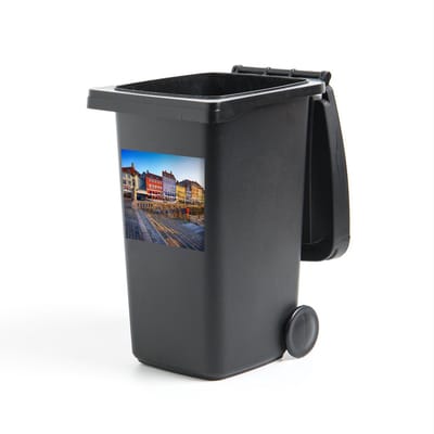 Container sticker Kopenhagen (vierkant) - kleurrijke huizen in Kopenhagen - Denemarken Klikosticker - 40x40 cm - kliko sticker - weerbestendige containersticker
