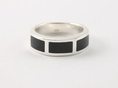 Zilveren ring met onyx - maat 17