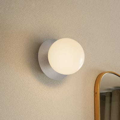 Nuura Aps Nuura wandlamp Liila 1 IP44, Ø 14 cm, zilver/opaak