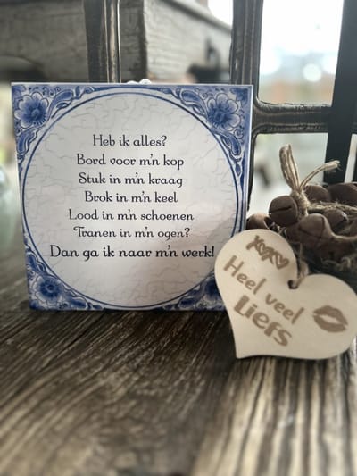 Creaties van Hier - Tegeltje Bord voor m'n kop met houten hartje - 15 cm - Keramiek