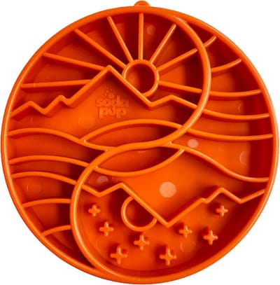 Sodapup Yin Yang Design Shallow Etray Enrichment Slowfeeder Bowl – Orange - Hondenvoerbak - Likmat - Anti schrokbak - Slowfeeder - anti schrokken - voerbak - Hond - Pup - natvoer - hondenvoer - kalmerend