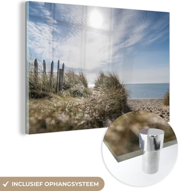 MuchoWow® Glasschilderij 90x60 cm - Schilderij acrylglas - Zon - Wolken - Strand - Foto op glas - Muurdecoratie woonkamer - Wanddecoratie slaapkamer - Schilderijen