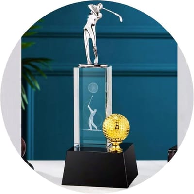 Sport Trofee - Prijzen Winnaars - Wedstrijden Belonen - Kristal Ontwerp - 26 cm Hoog - Transparant