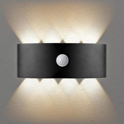 LED wandlamp met bewegingsmelder 8 W waterdicht IP66 binnen buiten 2800-3200 K zwart