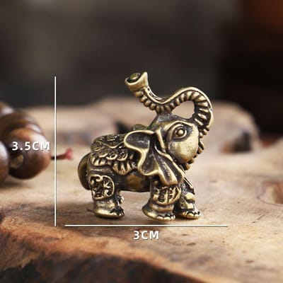 Retro messing veelbelovende olifant ornamenten sleutelhanger metalen dierlijke sleutelhanger 3.5*3CM