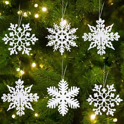 Dailygoods- Sneeuwvlokken Decoratieve Hangers - 24 Stuks - Kerstboomversiering - Fonkelende Versiering - Hangers met Touwtjes - Hoogwaardig Kunststof - Kerstversiering